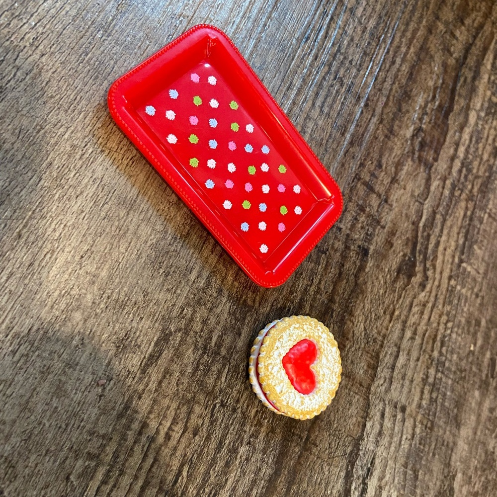 American girl wellie wishers tray & pie